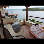 Sea House Koukouleika Milina