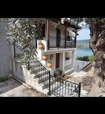Dom wakacyjny Sea House Koukouleika Milina